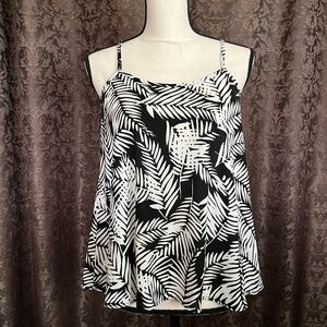 Final Touch Top Light & Breezy Feel  Made in USA  Size Small